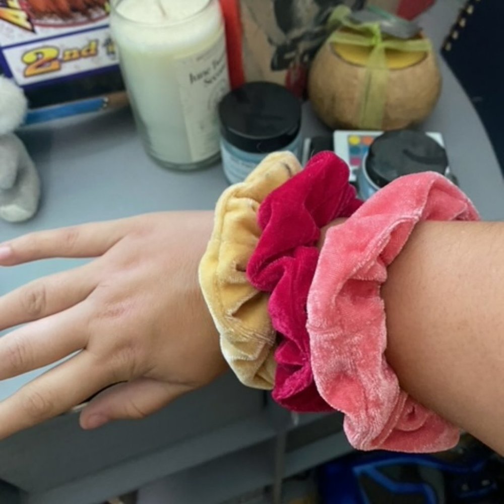 Scrunchie Bundle - Picture 5 of 6